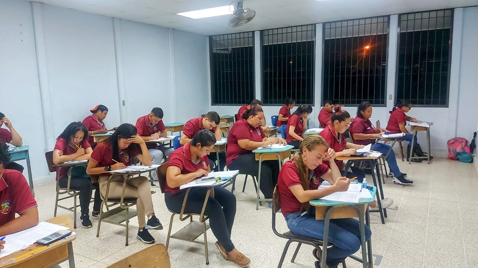 Estudiantes en clases
